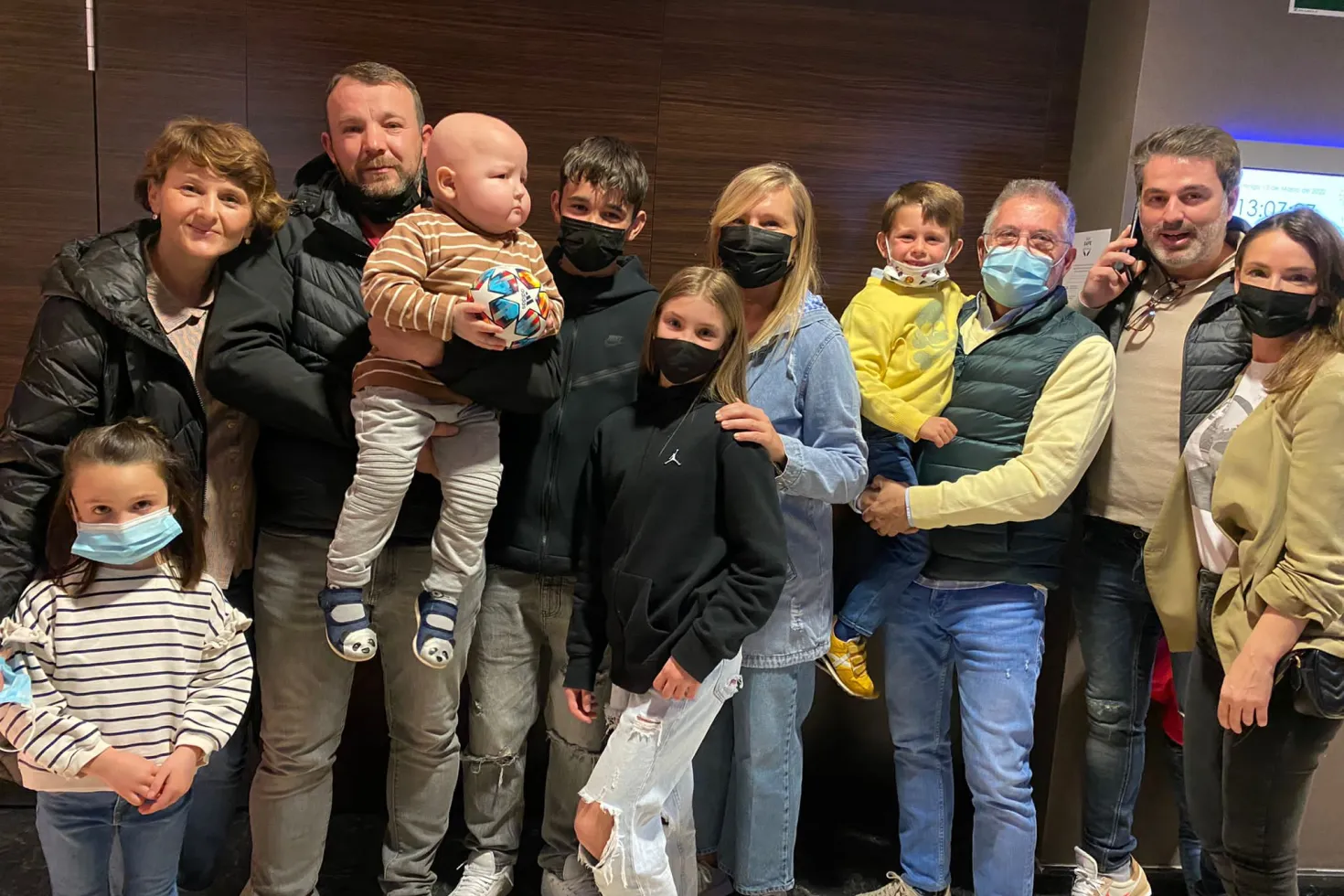 Ukrainian children with cancer and their families were airlifted to Spain, where they can continue their treatment and are being cared for by Fundación Aladina and other cancer organisations. Similar actions are taking place across Europe. Ukrainian children with cancer and their families were airlifted to Spain, where they can continue their treatment and are being cared for by Fundación Aladina and other cancer organisations.