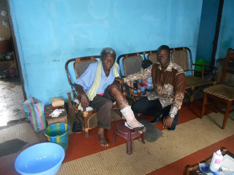 © Dr Kokou Nouwame Alinon - 4 © Dr Kokou Nouwame Alinon - 4